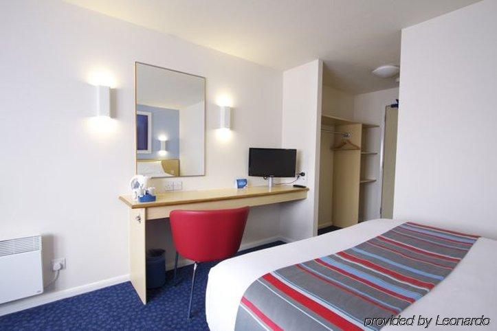 Travelodge Birmingham Central Экстерьер фото