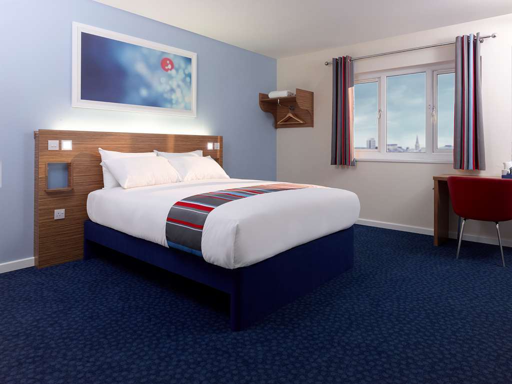 Travelodge Birmingham Central Номер фото