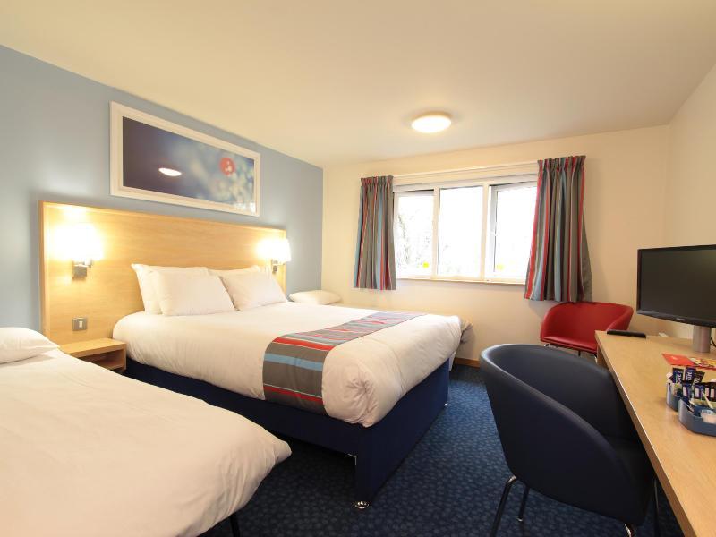 Travelodge Birmingham Central Экстерьер фото