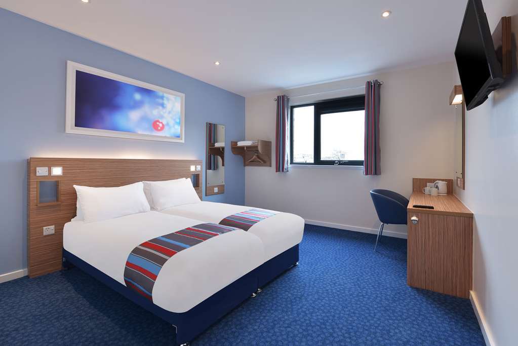 Travelodge Birmingham Central Номер фото